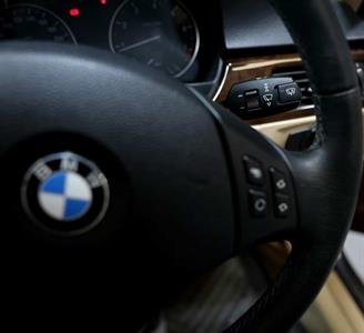 2010 BMW 320i - Thumbnail