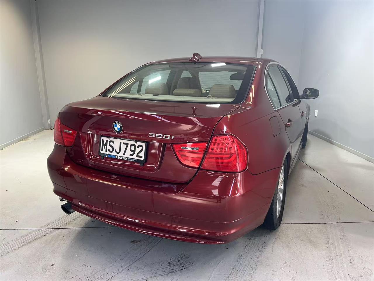 2010 BMW 320i