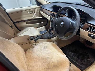 2010 BMW 320i - Thumbnail