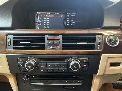 2010 BMW 320i - Thumbnail