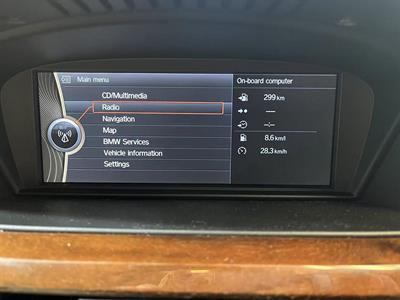 2010 BMW 320i - Thumbnail