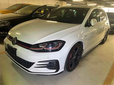 2018 Volkswagen Golf - Thumbnail