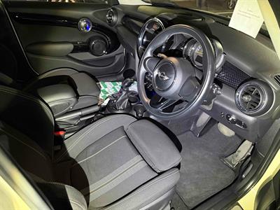 2015 Mini Cooper - Thumbnail