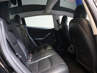 2021 Tesla Model 3 - Thumbnail