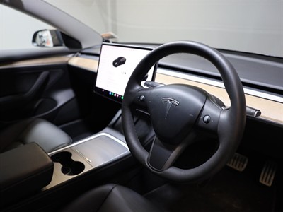 2021 Tesla Model 3 - Thumbnail