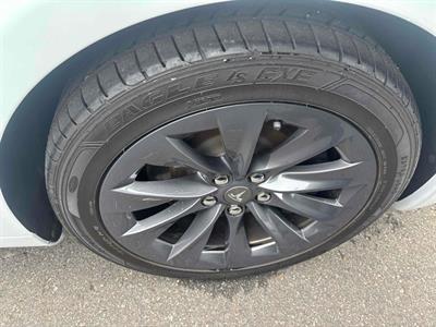 2017 Tesla Model S - Thumbnail