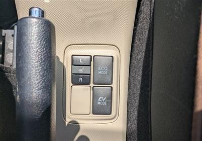 2013 Toyota Aqua - Thumbnail
