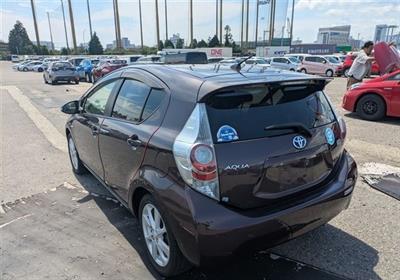 2013 Toyota Aqua - Thumbnail