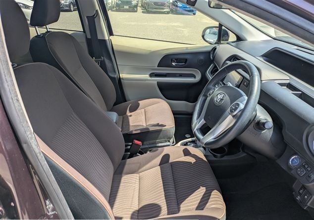 2013 Toyota Aqua