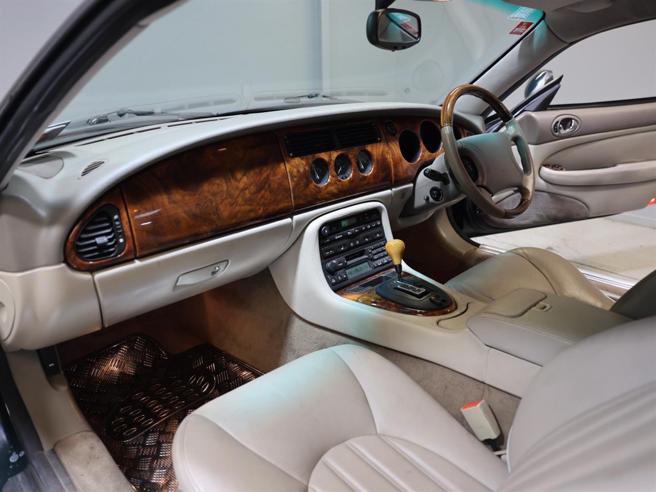 1999 Jaguar XKR