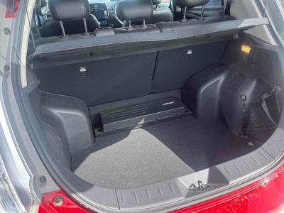 2016 Nissan Leaf - Thumbnail