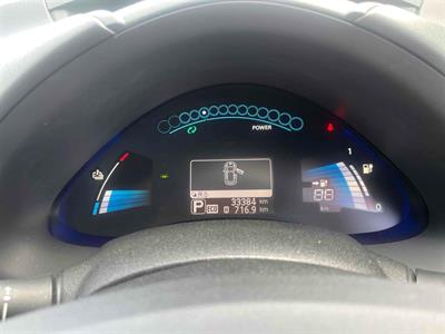 2016 Nissan Leaf - Thumbnail