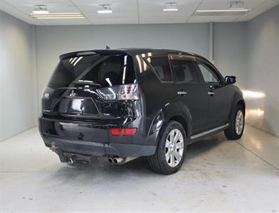 2008 Mitsubishi Outlander - Thumbnail