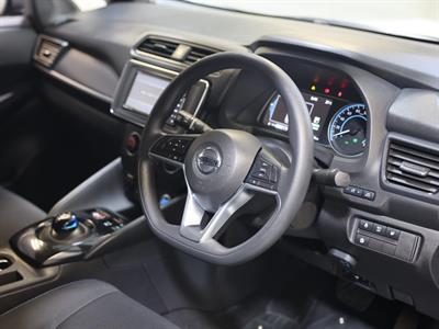 2020 Nissan Leaf - Thumbnail