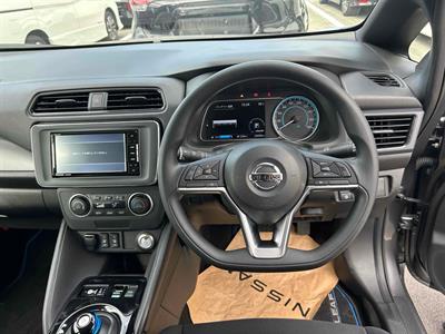 2020 Nissan Leaf - Thumbnail