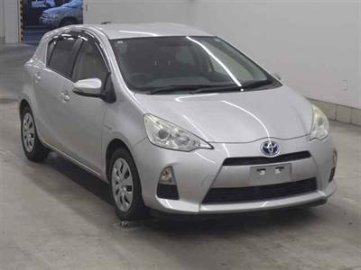 2013 Toyota Aqua - Thumbnail