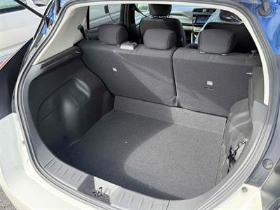 2018 Nissan Leaf - Thumbnail