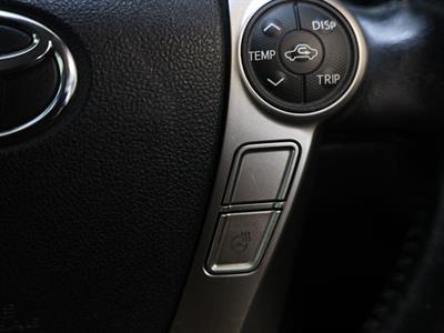 2015 Toyota Prius - Thumbnail