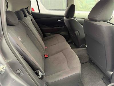 2015 Nissan Leaf - Thumbnail