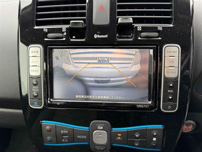 2015 Nissan Leaf - Thumbnail