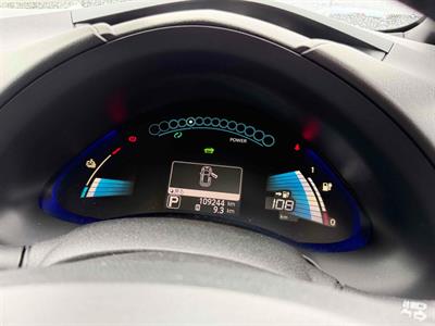 2015 Nissan Leaf - Thumbnail