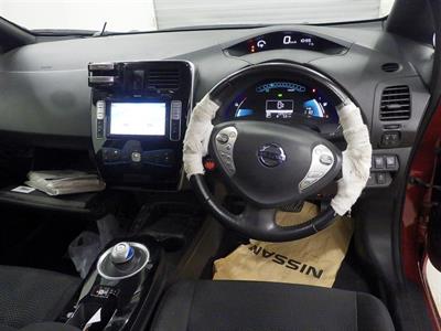 2017 Nissan Leaf - Thumbnail