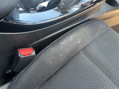 2017 Nissan Leaf - Thumbnail