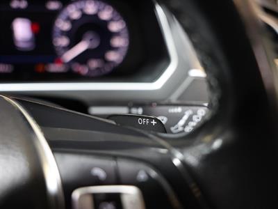 2017 Volkswagen Tiguan - Thumbnail