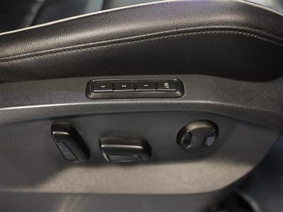 2017 Volkswagen Tiguan - Thumbnail