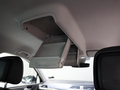 2017 Volkswagen Tiguan - Thumbnail