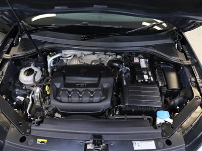 2017 Volkswagen Tiguan - Thumbnail