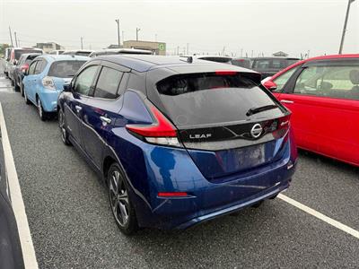 2017 Nissan Leaf - Thumbnail