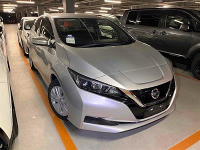 2018 Nissan Leaf - Thumbnail
