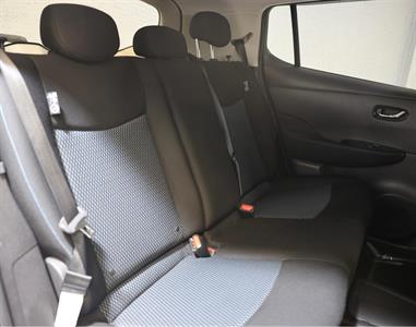 2018 Nissan Leaf - Thumbnail