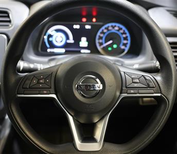 2018 Nissan Leaf - Thumbnail