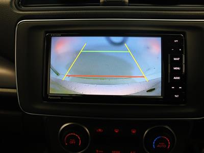 2018 Nissan Leaf - Thumbnail