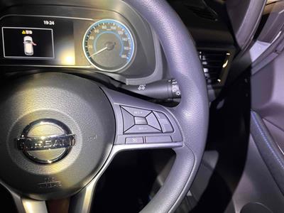 2018 Nissan Leaf - Thumbnail