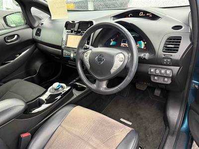 2017 Nissan Leaf - Thumbnail