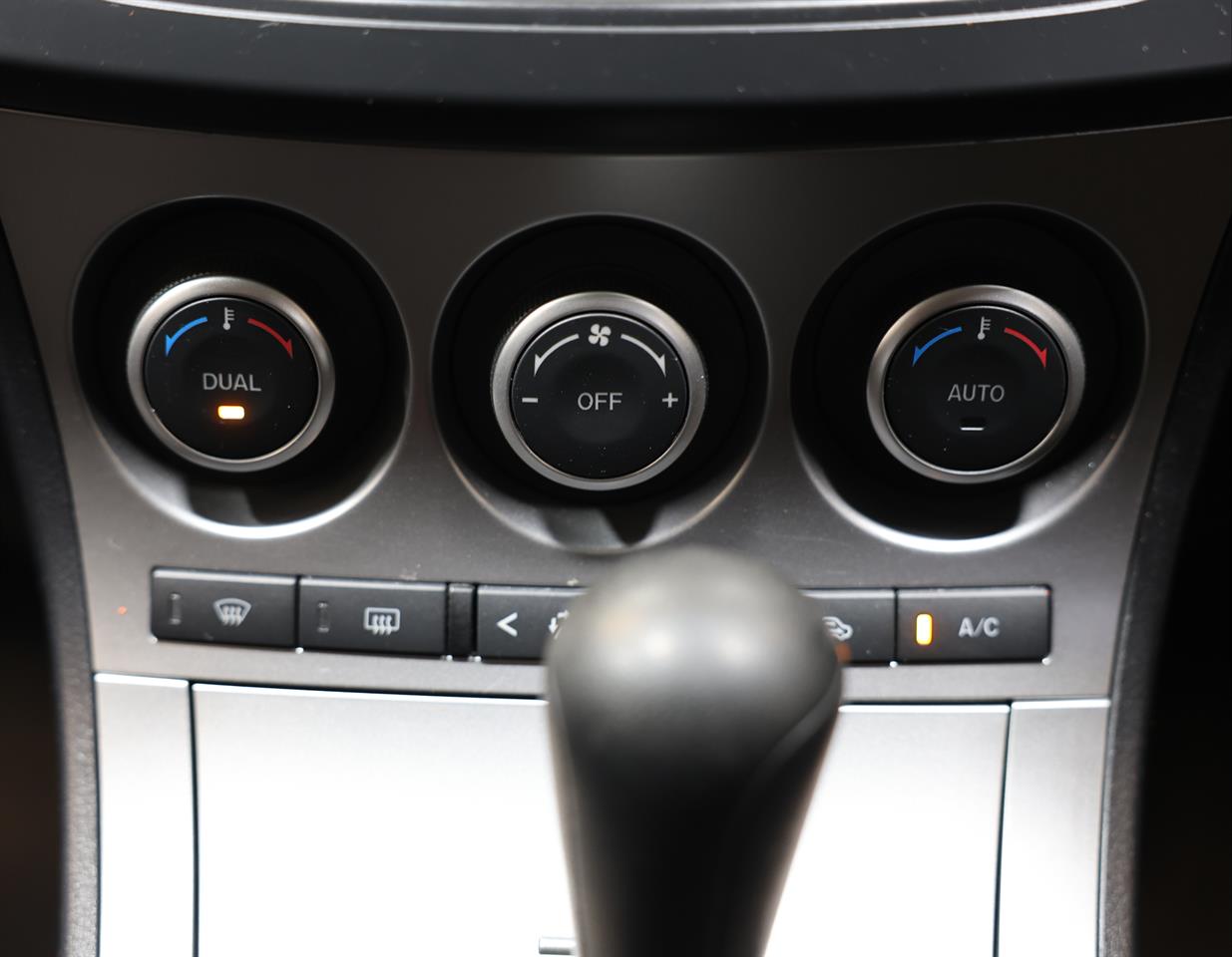 2012 Mazda Axela