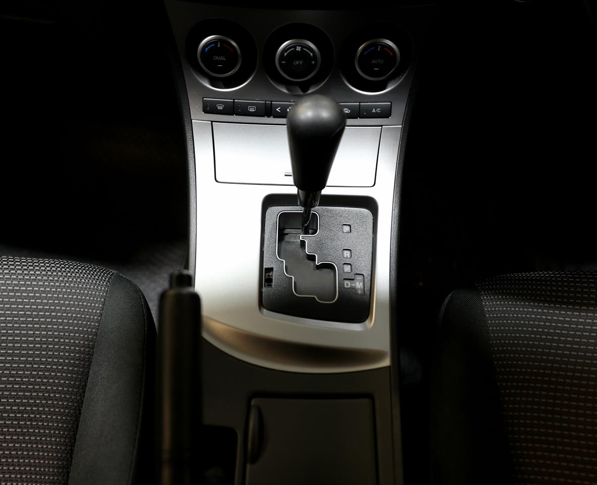 2012 Mazda Axela