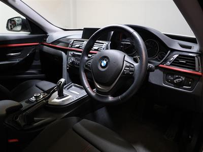 2013 BMW 320i - Thumbnail