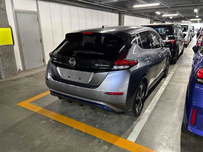 2018 Nissan Leaf - Thumbnail