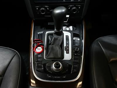 2010 Audi Q5 - Thumbnail