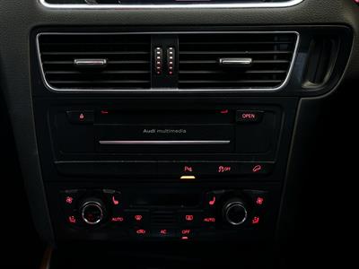2010 Audi Q5 - Thumbnail