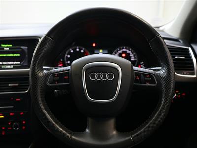 2010 Audi Q5 - Thumbnail