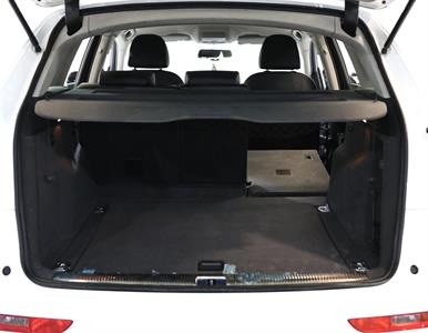2010 Audi Q5 - Thumbnail