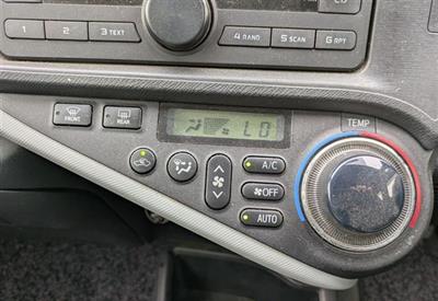 2012 Toyota Aqua - Thumbnail