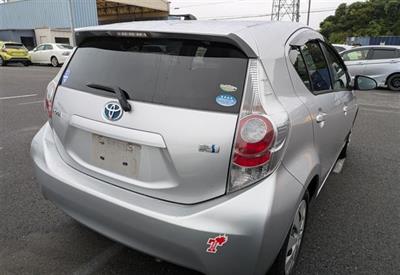 2012 Toyota Aqua - Thumbnail
