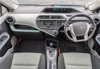 2012 Toyota Aqua - Thumbnail