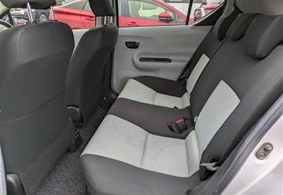 2012 Toyota Aqua - Thumbnail